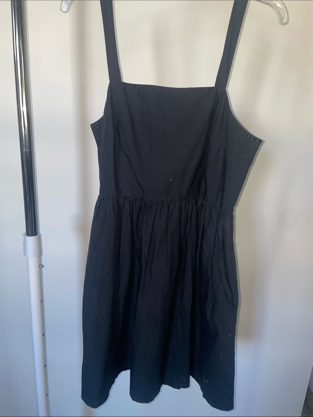 A New Day black dress size L with pockets!